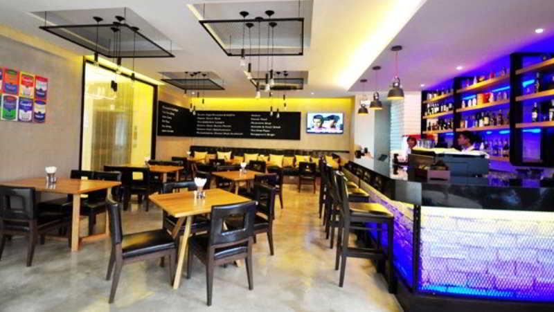 Parinda Hotel Bangkok Exteriör bild